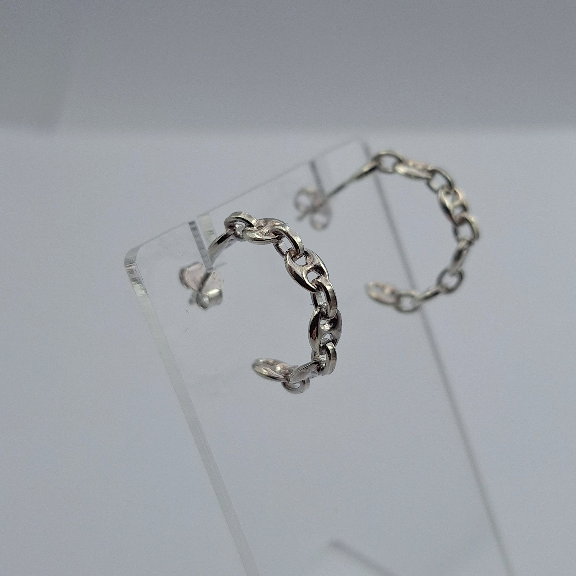 Anchor chain silver hoop studs
