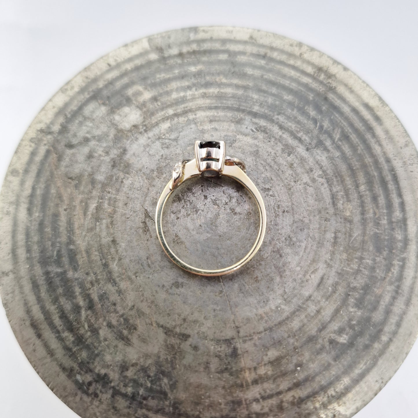 14ct diamond and Sapphire ring