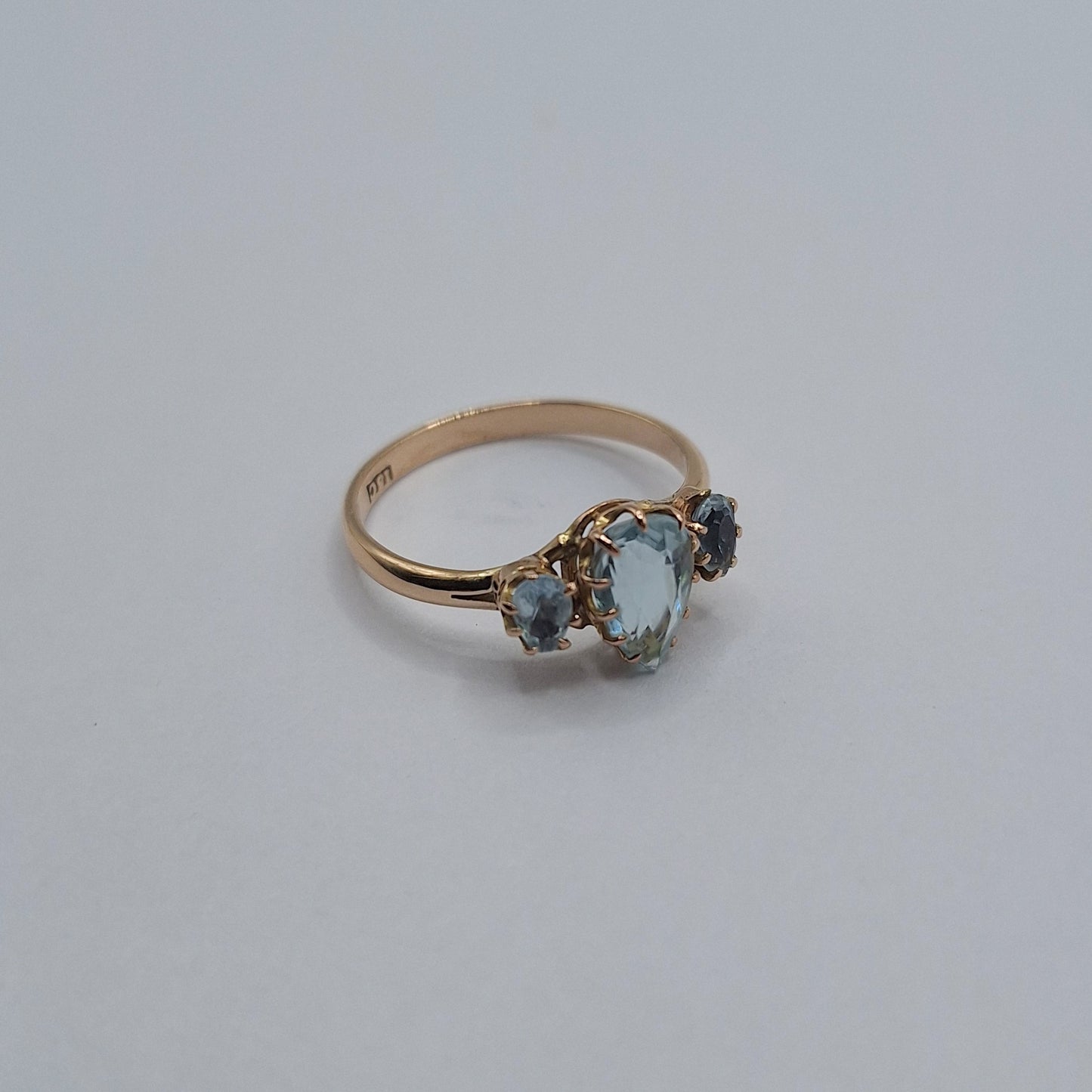 Antique 18ct Blue Topaz ring