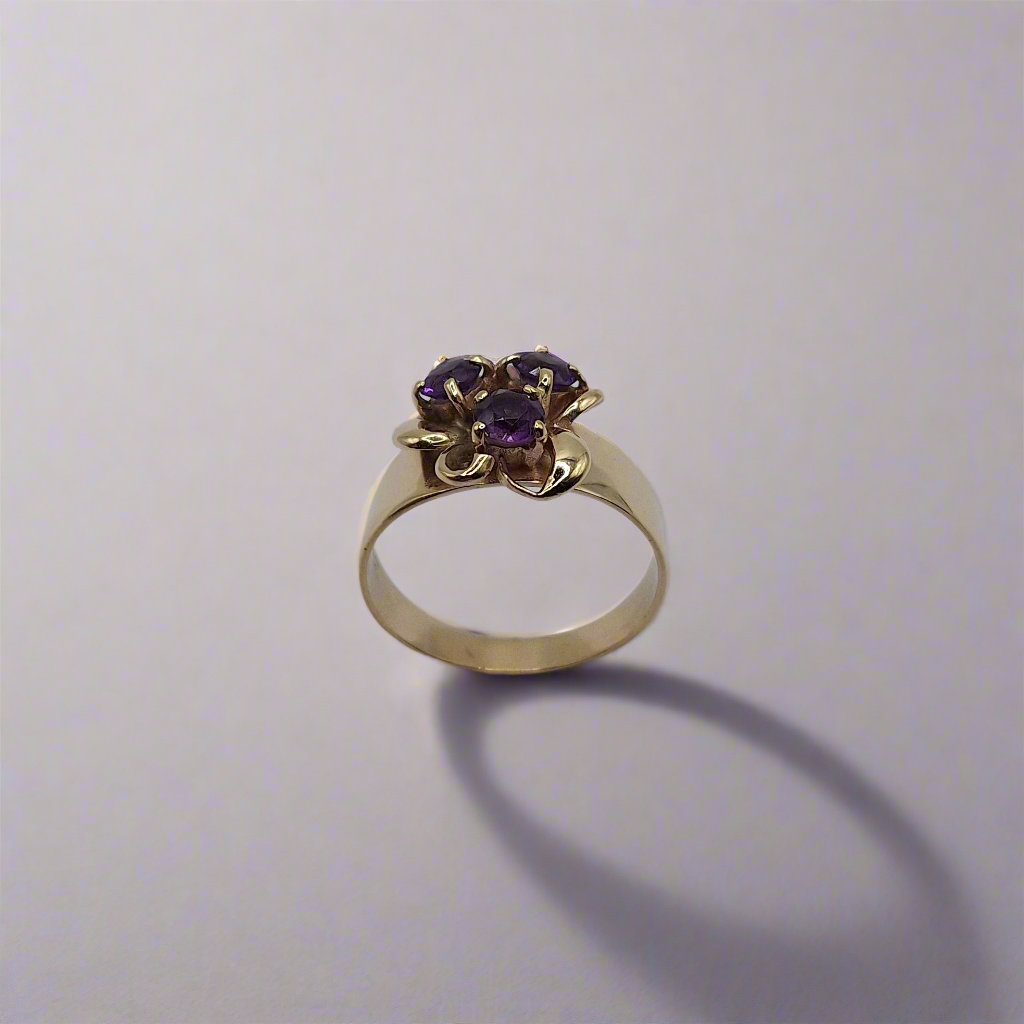 9ct Amethyst ring