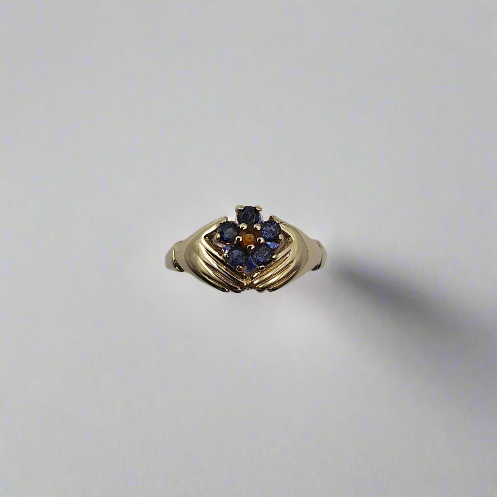 9ct Claddagh Ring