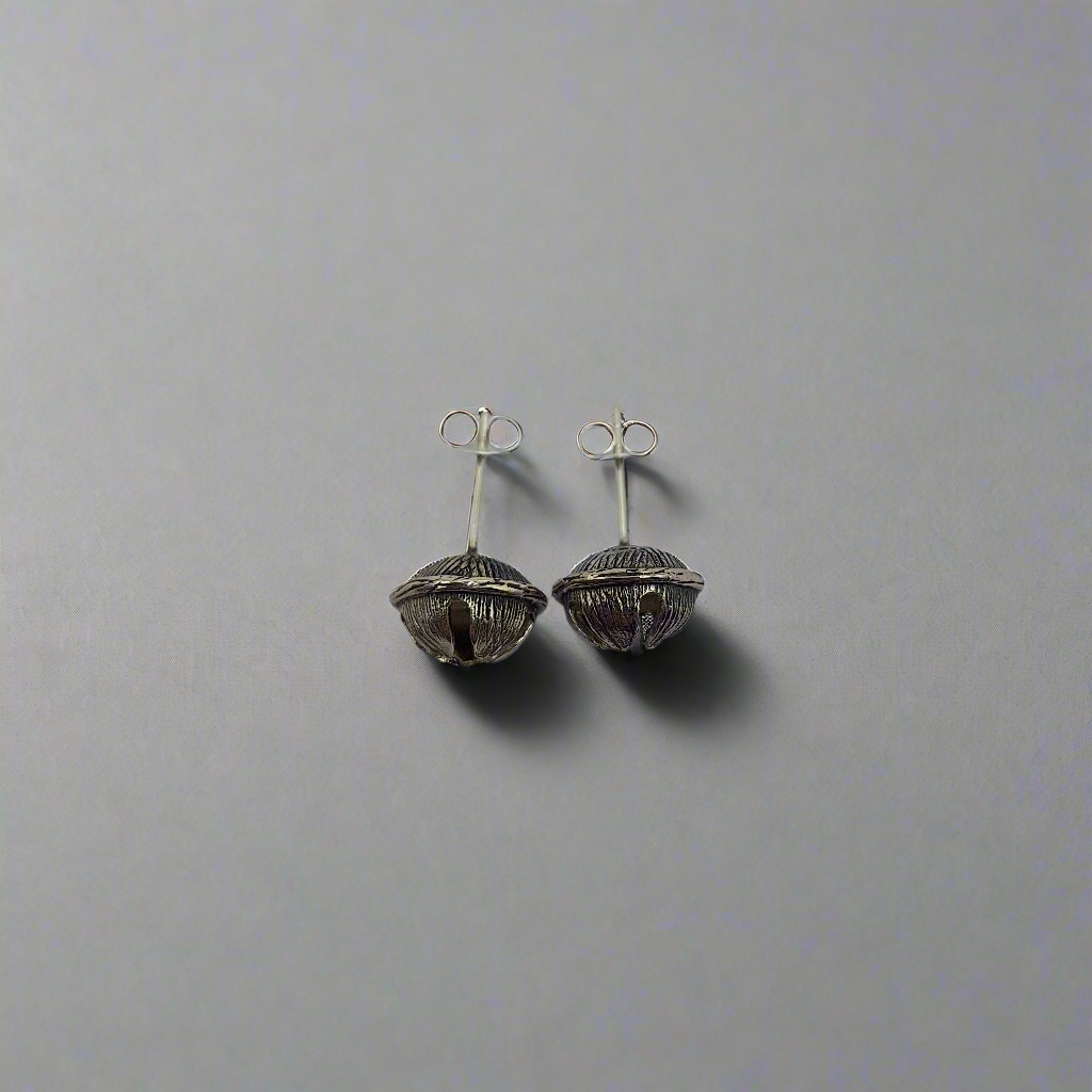 Manuka pod earrings.  Sterling silver