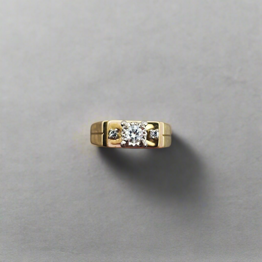 18ct .10ct diamond ring