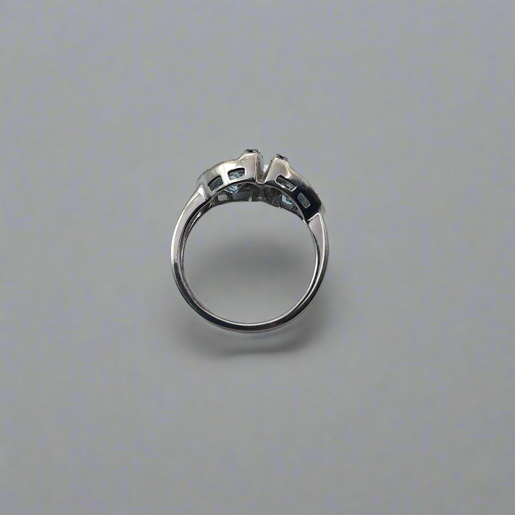 Toi et moi ring blue topaz