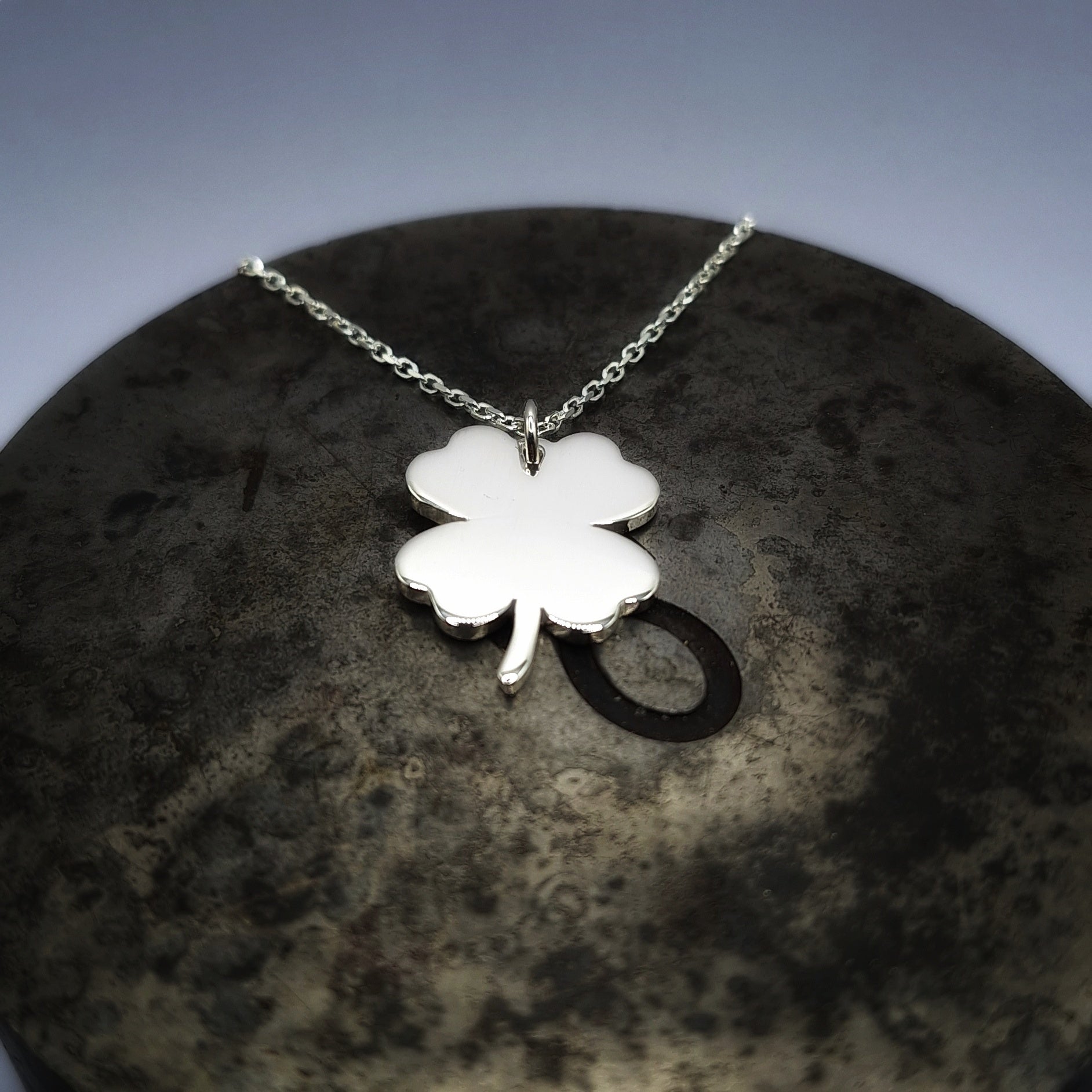 Sterling silver good luck babe 4 leaf clover on 45cm silver chain