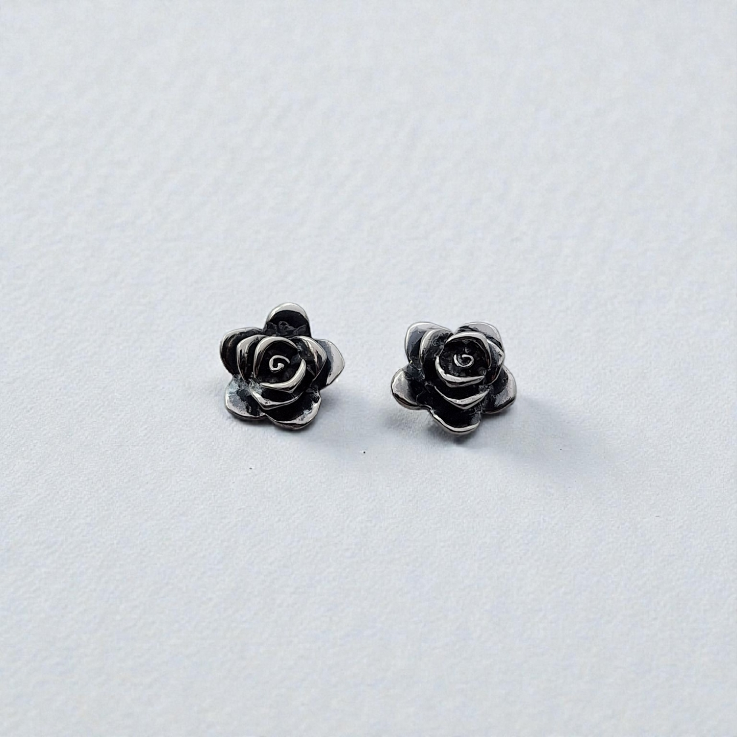 Rose studs
