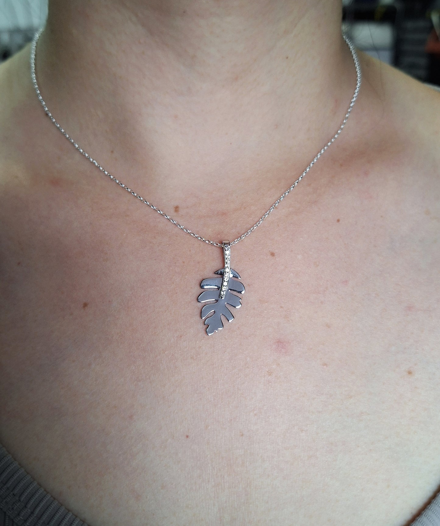 Magic Monstera pendant