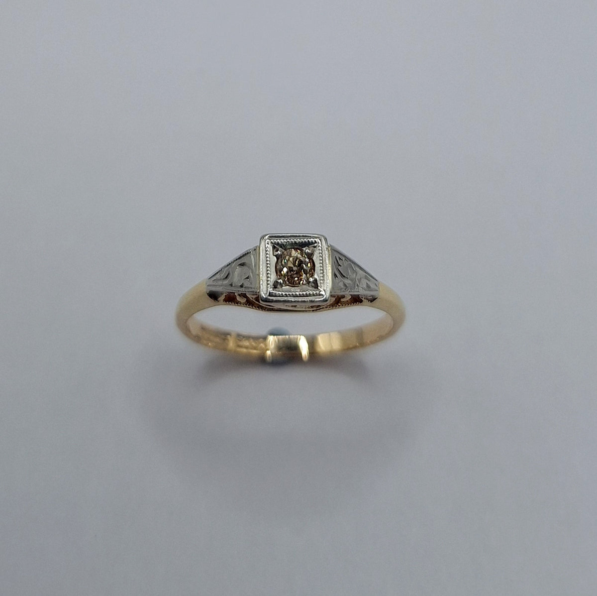 18ct Art Deco Champagne diamond ring