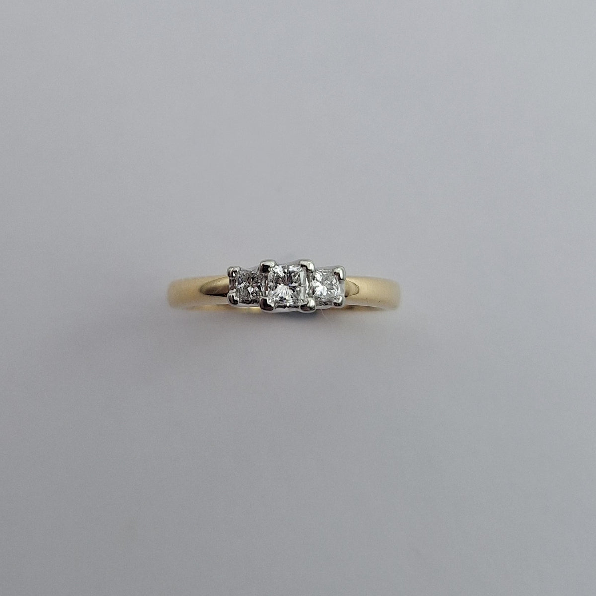 18ct princess diamond ring