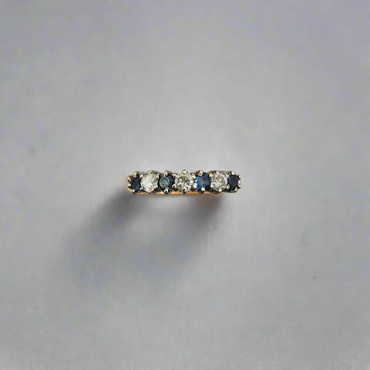 18ct diamond and Sapphire ring