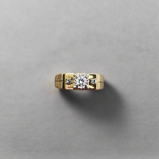 18ct .10ct diamond ring