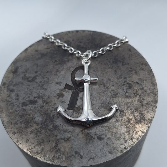 Silver anchor chain necklace.  Gents